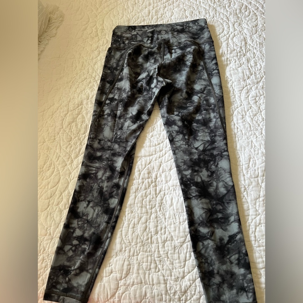 Athleta Charcoal and Black Patterned Leggings